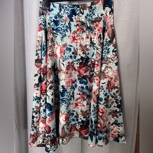 Midi skirt with pockets